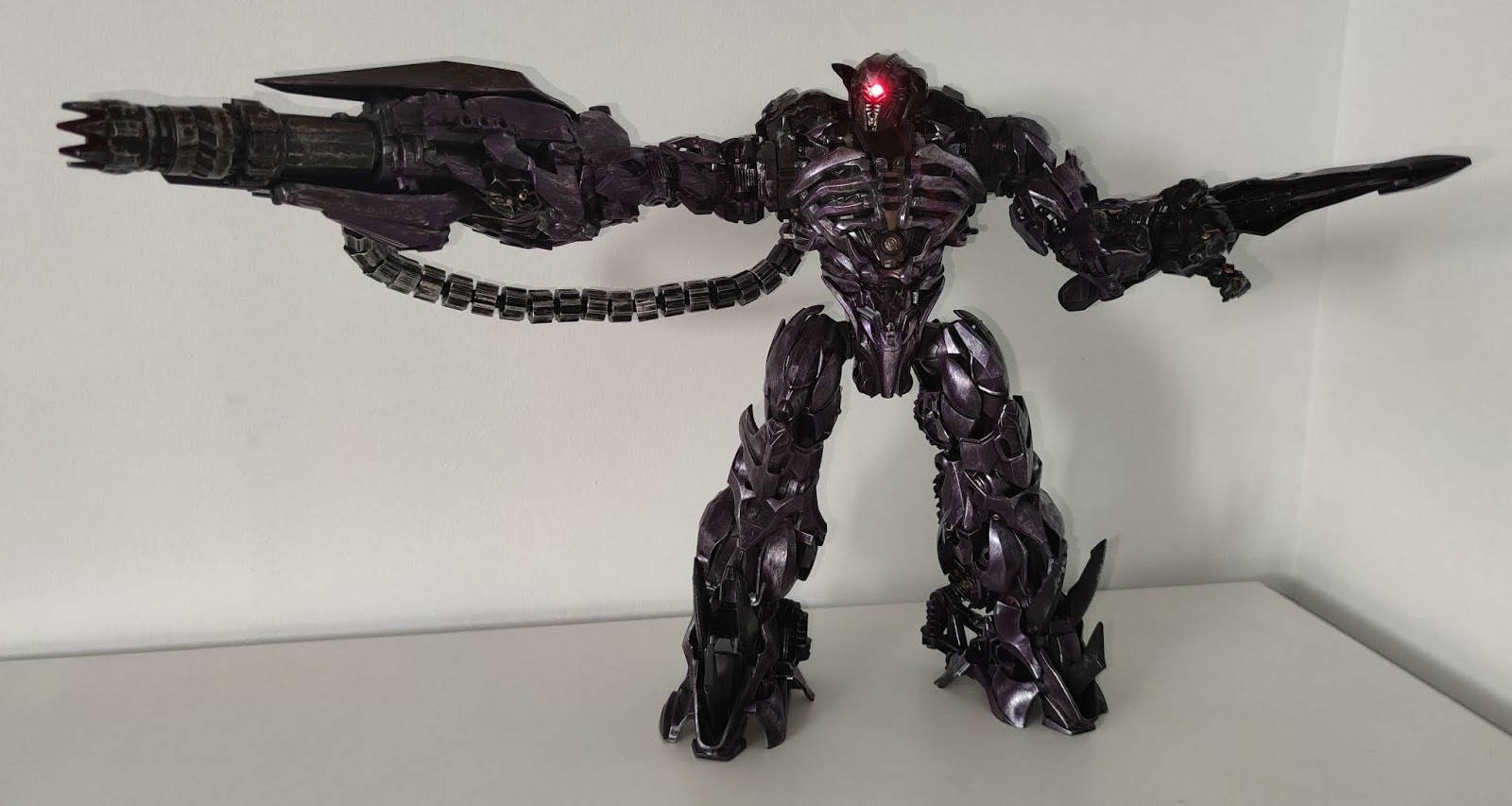 Transformers Yetmodark SHOCKWAVE O ZEUS TOYS ZS01