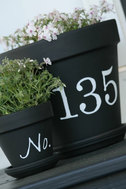Chalkboard Number Pots #planter #chalkboard #outdoorplanter #planterboxes #outdoor @SimplyDesigning