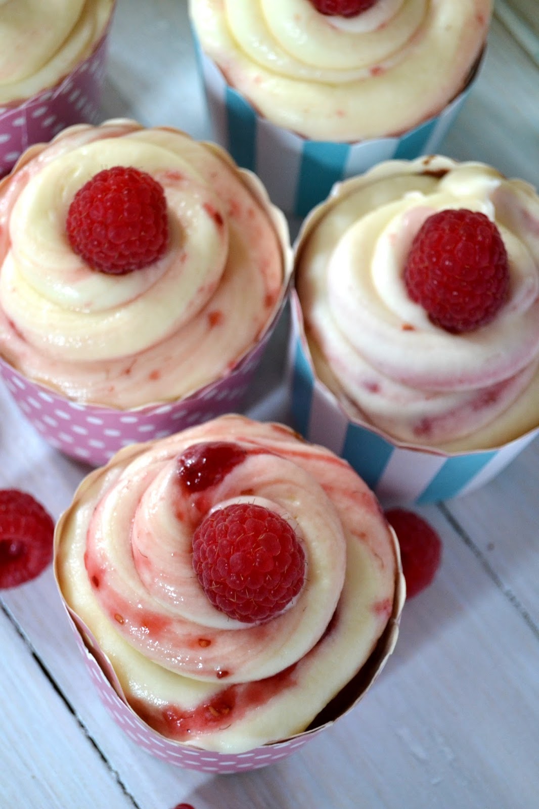 Raspberry Buttercream Frosting With Jam Raspberry
