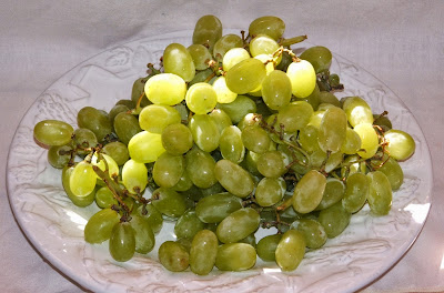 Manfaat dan Khasiat Buah Anggur Bagi Kesehatan Manfaat dan Khasiat Buah Anggur Bagi Kesehatan