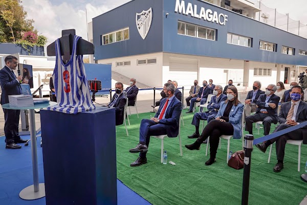 Málaga: Gigantes del baloncesto malagueño, en memoria de los 80 años de La Rosaleda