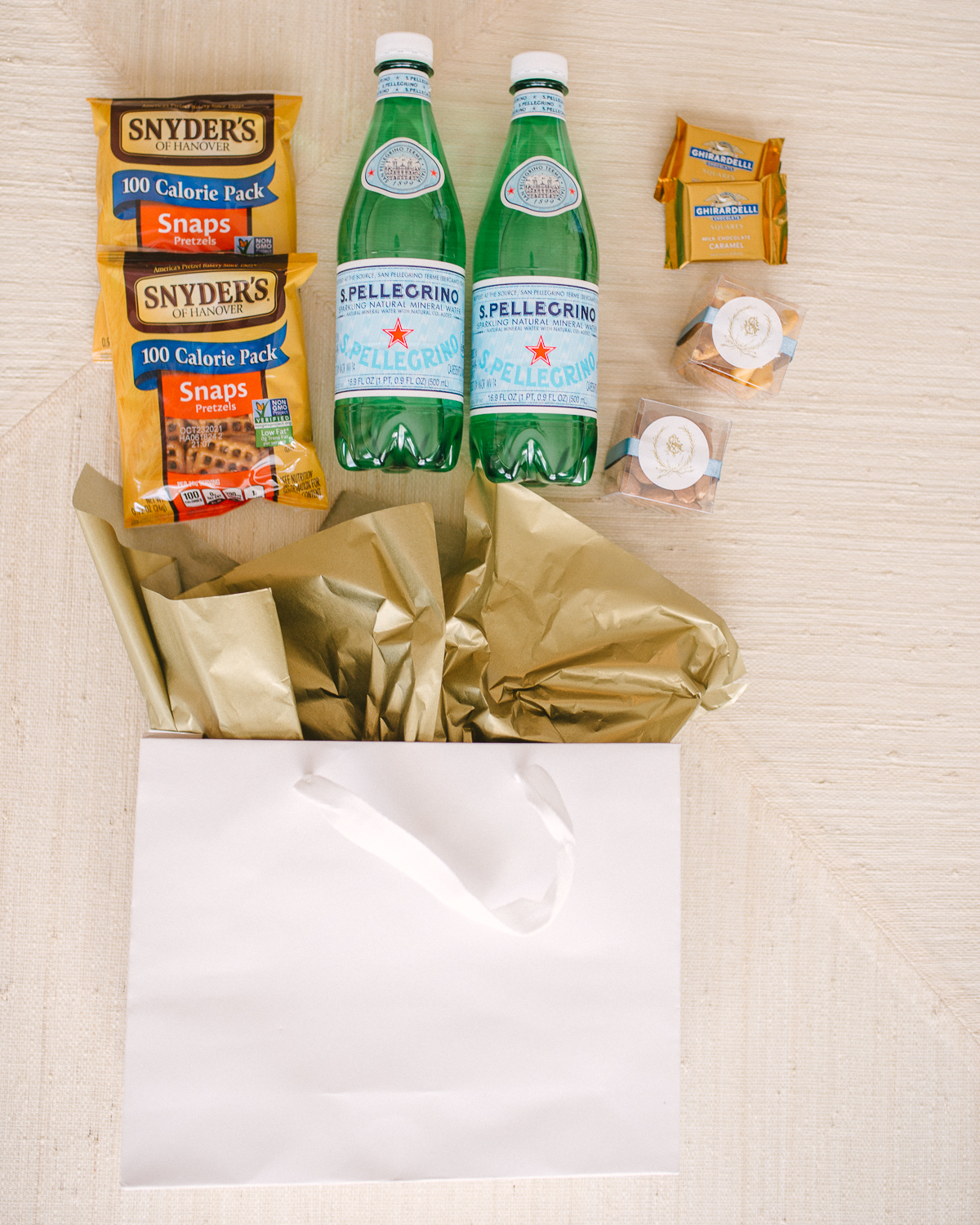 Summer Wind: Hotel Welcome Bags for Wedding