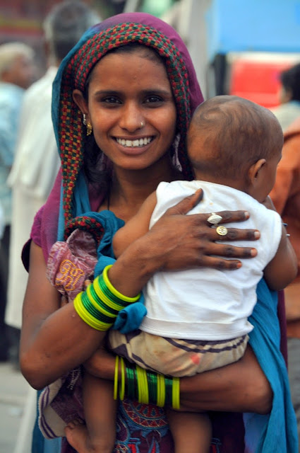 jaipur rajasthan woman with child