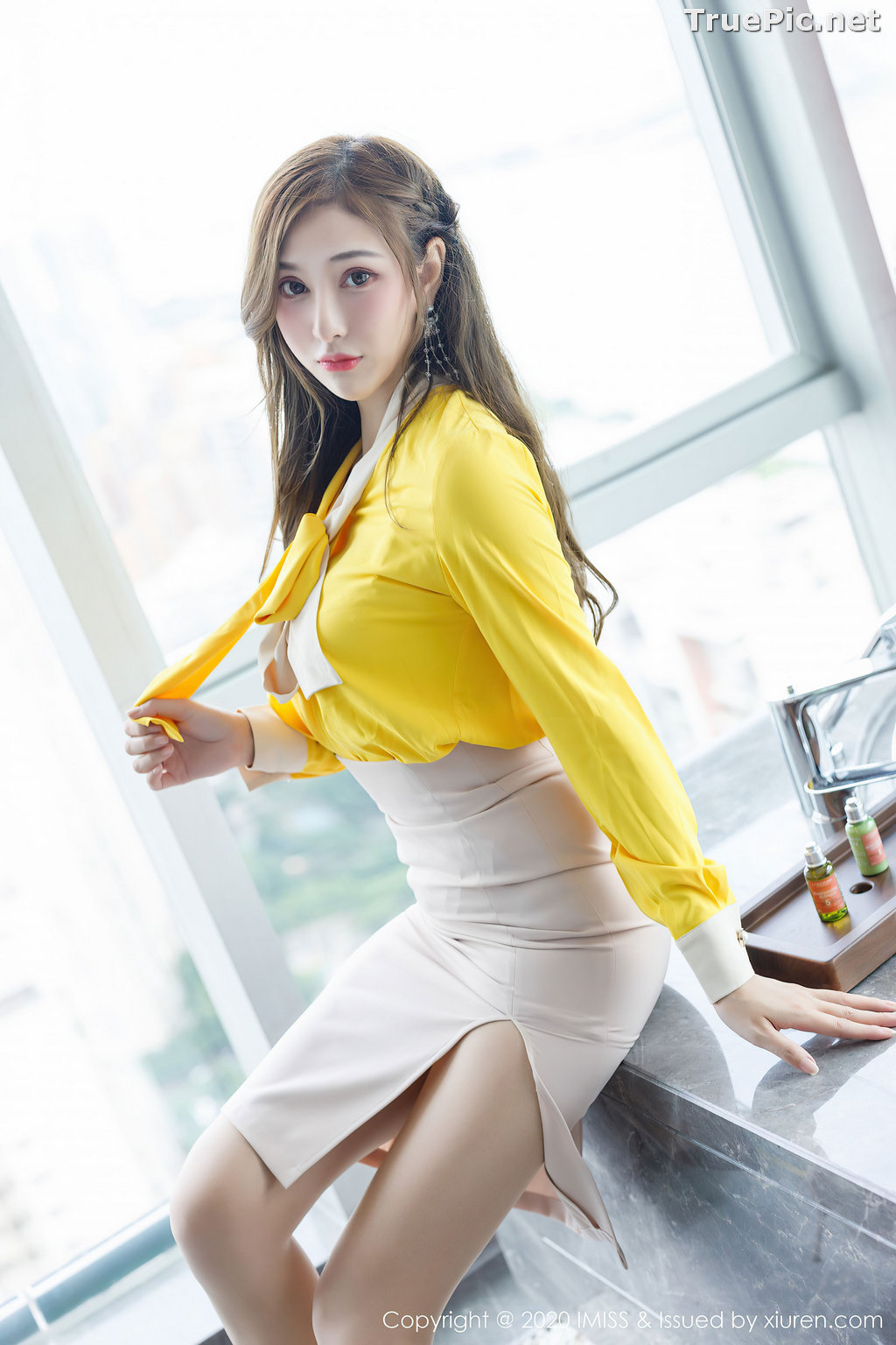 Image IMISS Vol.494 - Chinese Model - Lavinia肉肉 - Beautiful Long Legs Secretary - TruePic.net - Picture-11