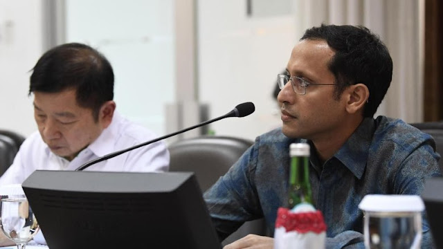 Jokowi ke Nadiem: Pak Mendikbud, Negara Kita Bukan Hanya Jakarta Jokowi ke Nadiem: Pak Mendikbud, Negara Kita Bukan Hanya Jakarta