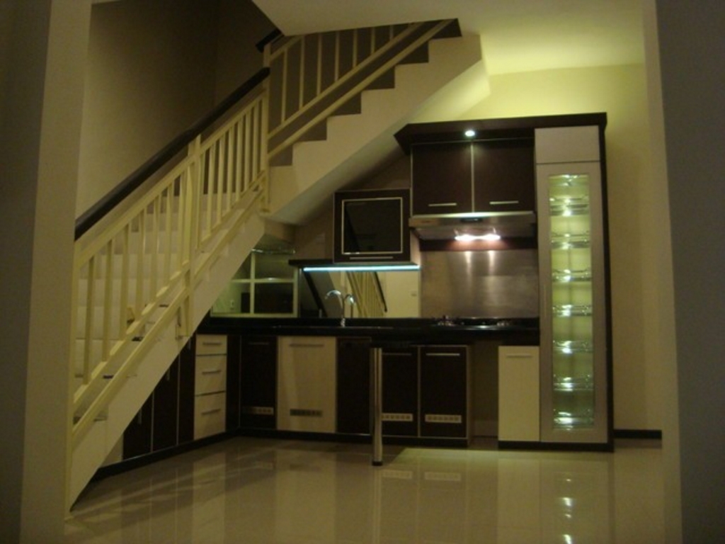 kitchen set bawah tangga 1