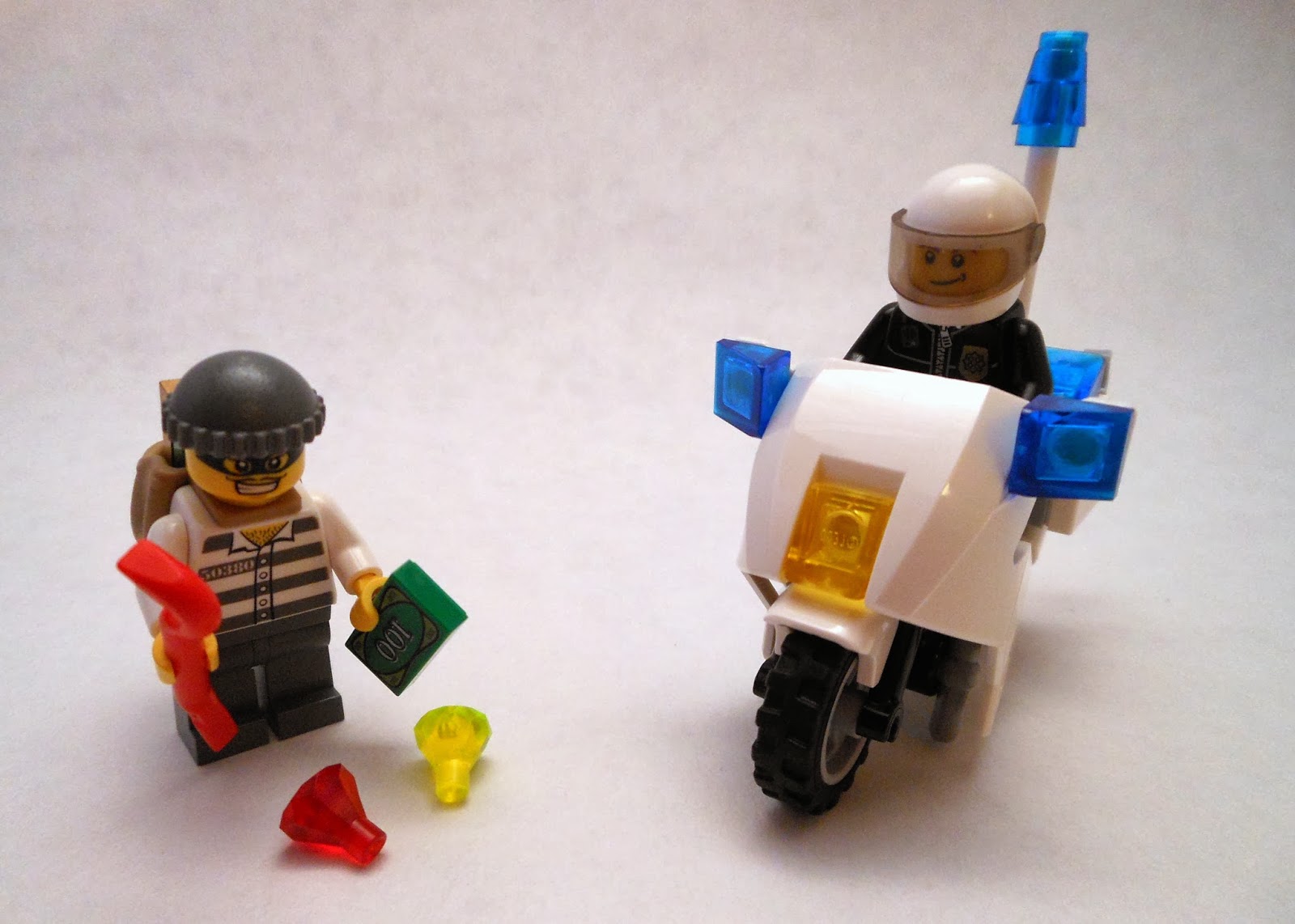 Toni Builds with LEGO?�: City: Lego City Starter Set [REVIEW]