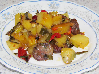 Cartofi taranesti cu carnati / Rustic potatoes with sausages