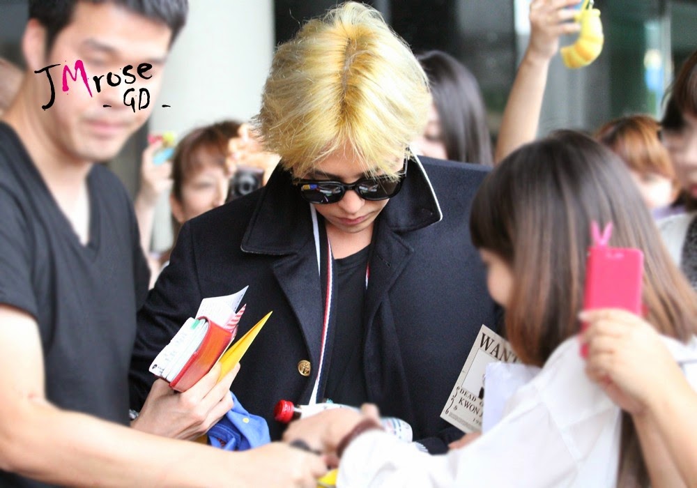 톰브라운 옷 입은 지드래곤 | 인스티즈