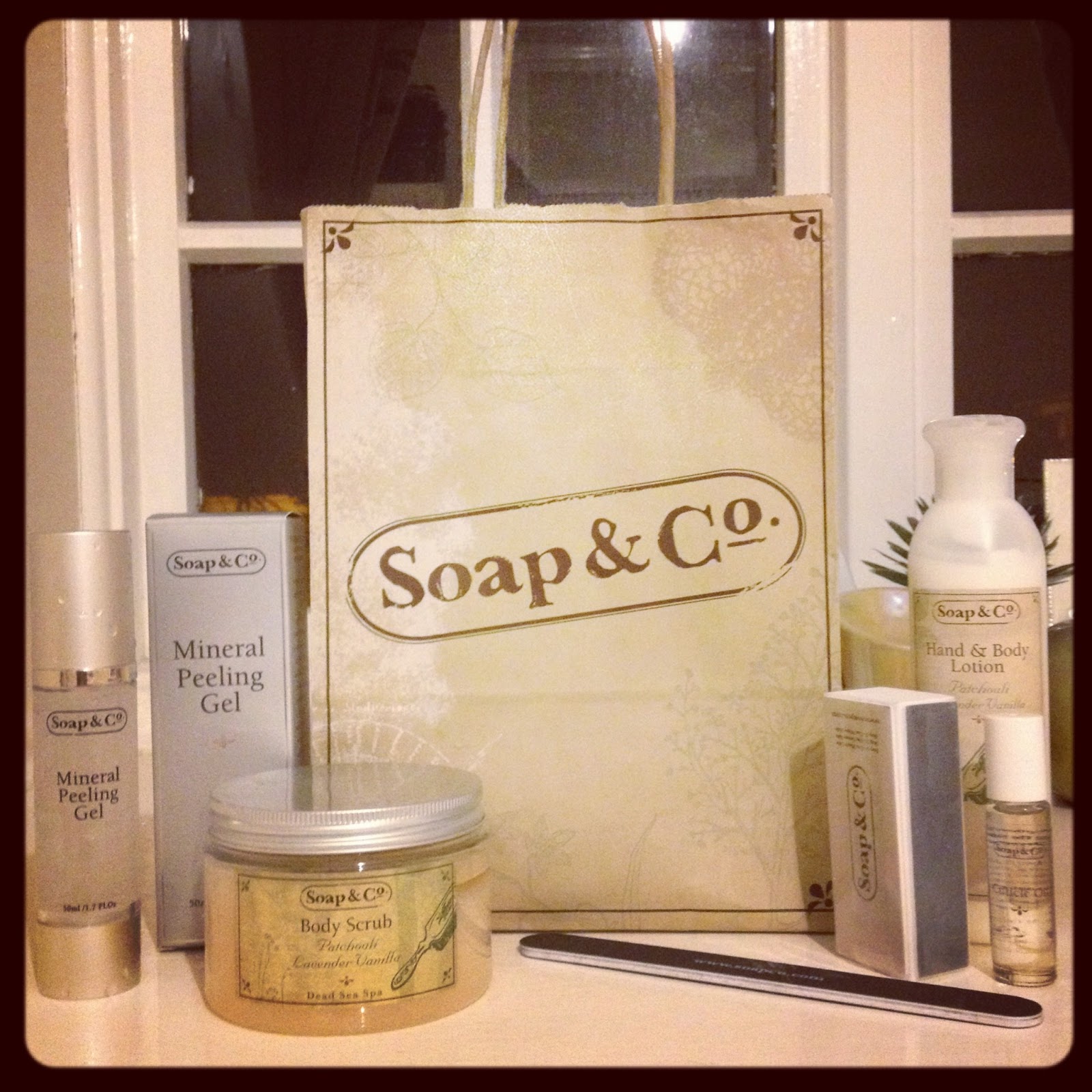 Wonder Girl's Beauty Blog••••• ••• SOAP & CO Product Review •••