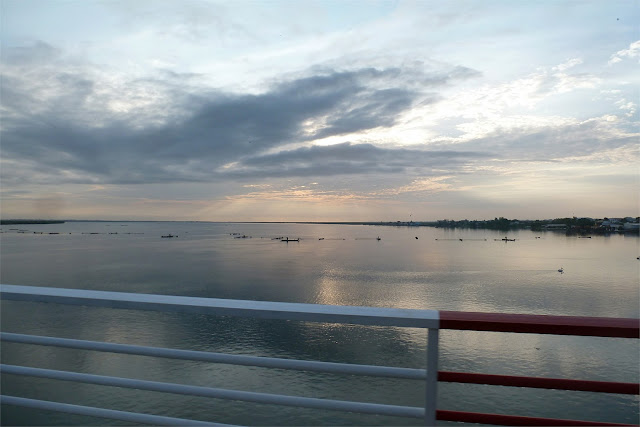 Cruzamos el río Casamance y nos despedimos de Ziguinchor