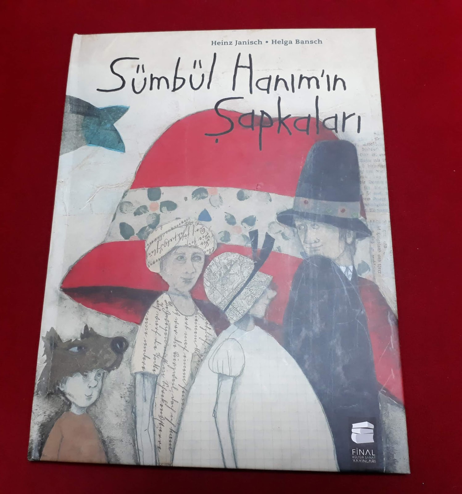 Sümbül Hanım�ın ve Atatürk�ün Şapkaları