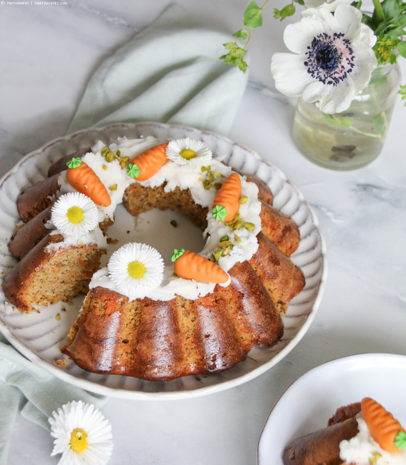 carrot cake with poppy seed