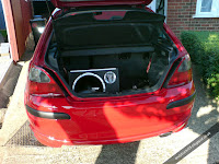 MG Rover 25 1.4 Solar Red Boot open with Vibe Subwoofer