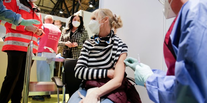  Απίστευτοι στη Γερμανία! Εδωσαν σε 8 ηλικιωμένους, κατά λάθος, 5 φορές μεγαλύτερη δόση του εμβολίου   