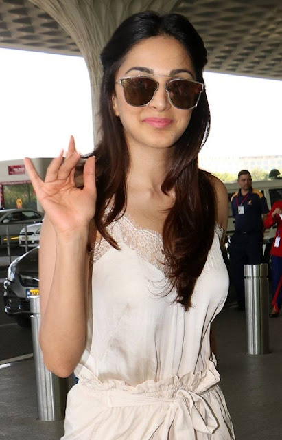 Actress KIARA ADVANI spotted at Airport