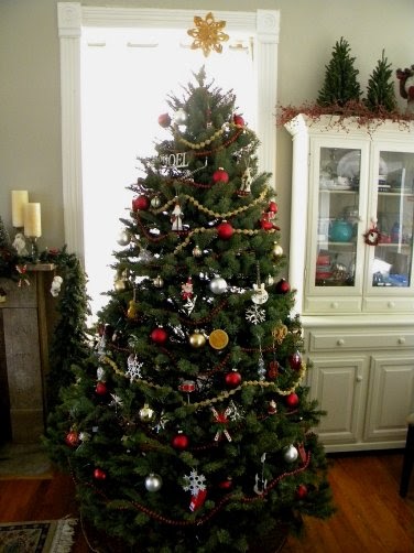 Art, Crafts and Decor by 58 Cherries: Cottage Christmas Decor 2011