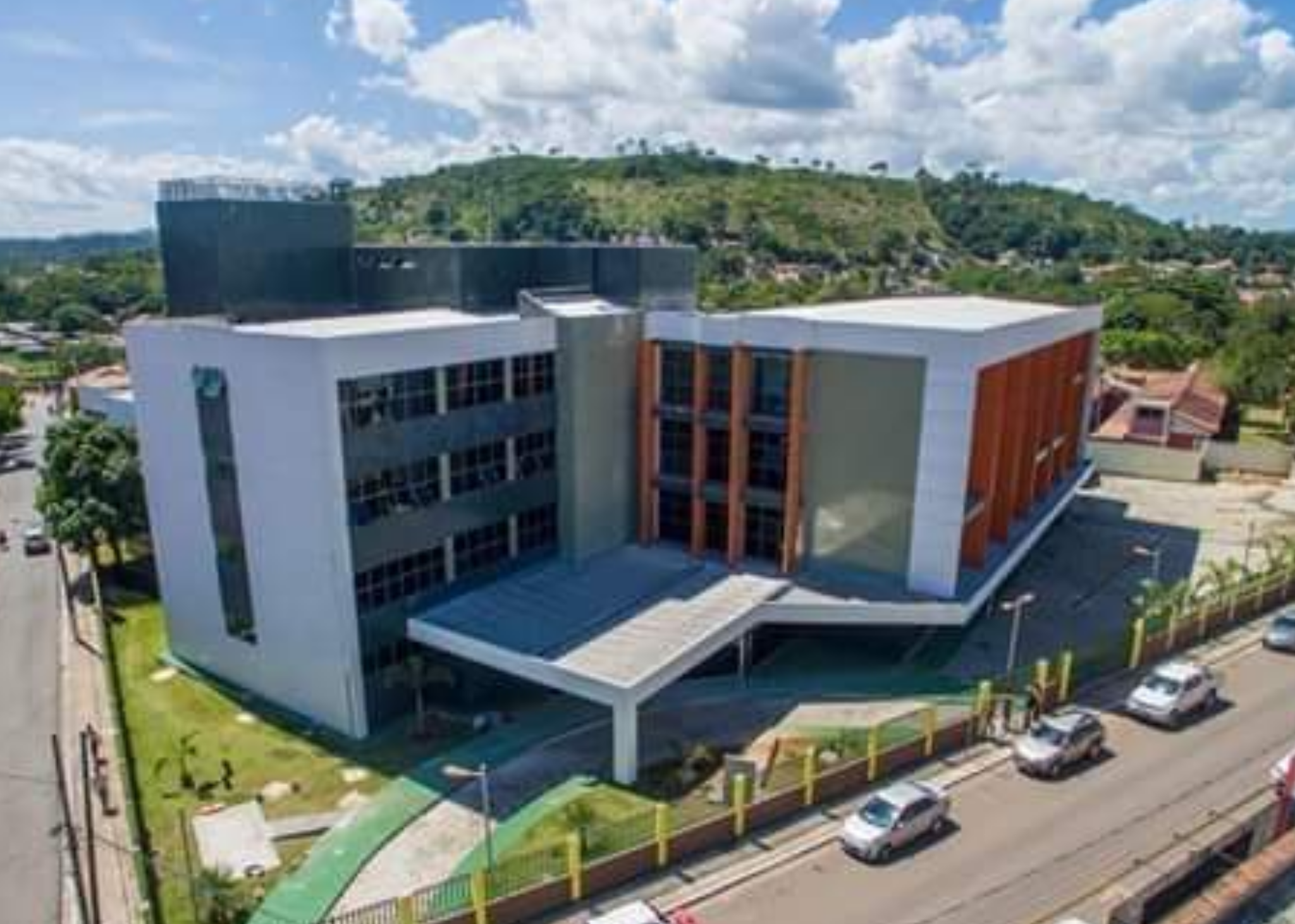 Denúncia: muitos profissionais de saúde ainda não foram vacinados em Parauapebas. https://www.portalpebao.com.br/2021/05/denuncia-muitos-profissionais-de-saude.html?m=1 Denúncia: muitos profissionais de saúde ainda não foram vacinados em Parauapebas. https://www.portalpebao.com.br/2021/05/denuncia-muitos-profissionais-de-saude.html?m=1