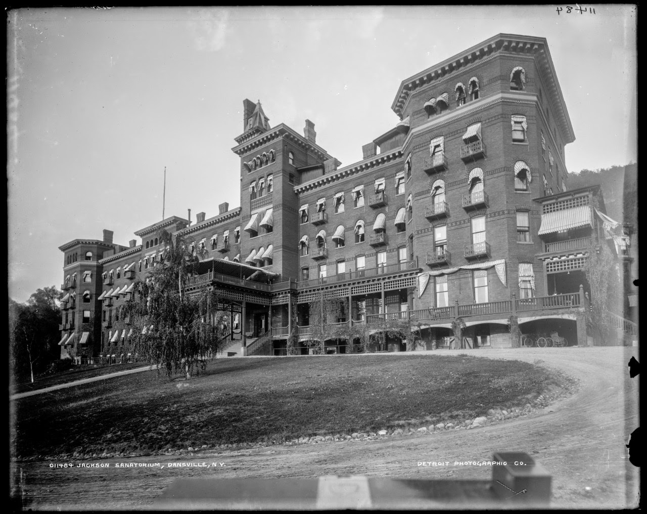 40 Amazing and Rare Vintage Photographs That Show Streets of New York City From the Late 19th