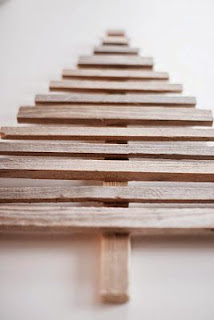 CHRISTMAS TREE, TREE FROM PALLETS, ALTERNATIVE CHRISTMAS TREES, TREES FROM RECYCLED WOOD, CHRISTMAS DECORATION, window decoration, professional decoration, home decor
