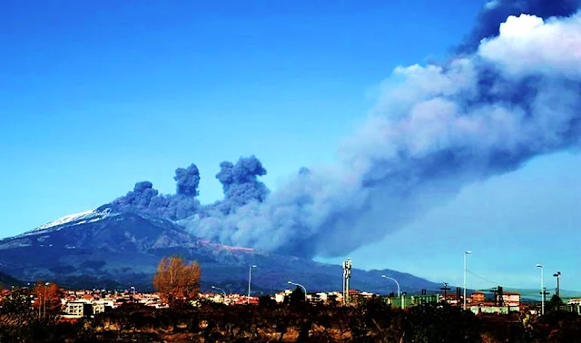 Sismos y temor en la zona italiana del volcán Etna, en erupción