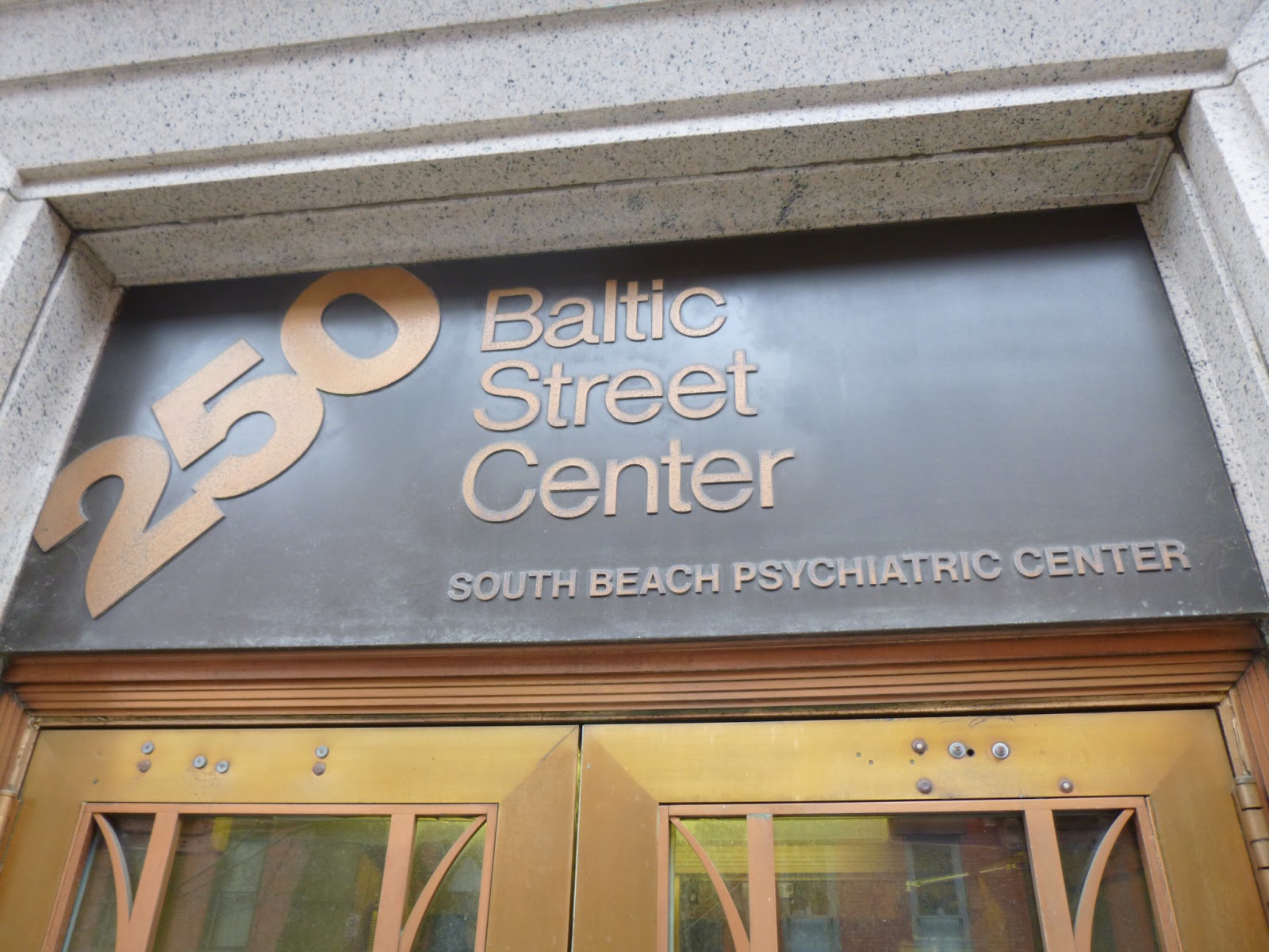 Krachtwerk on tour "Howie the Harp saved my life, Baltic Street gave