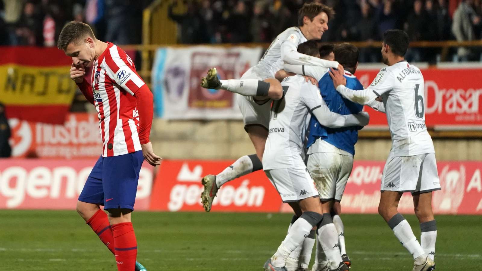 بعد إقصاء أتلتيكو مدريد المبكر - أبرز مفاجآت كأس ملك إسبانيا بعد إقصاء أتلتيكو مدريد المبكر - أبرز مفاجآت كأس ملك إسبانيا