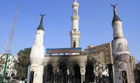Konflik Mesir Kian Berdarah, Polisi Serbu Masjid