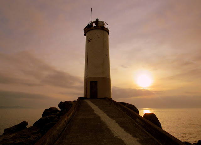 Qué ver en Malpica de Bergantiños. Faro Roncudo