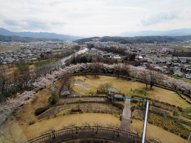 稲荷山公園　コスモタワー　展望台　眺望