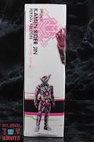 S.H. Figuarts Kamen Rider Jin Flying Falcon Box 02