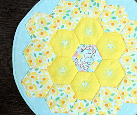 Elea Lutz's Bluebirds on Roses EPP Hexagon Breakfast Placemats sewn by Heidi Staples of Fabric Mutt for Riley Blake Designs