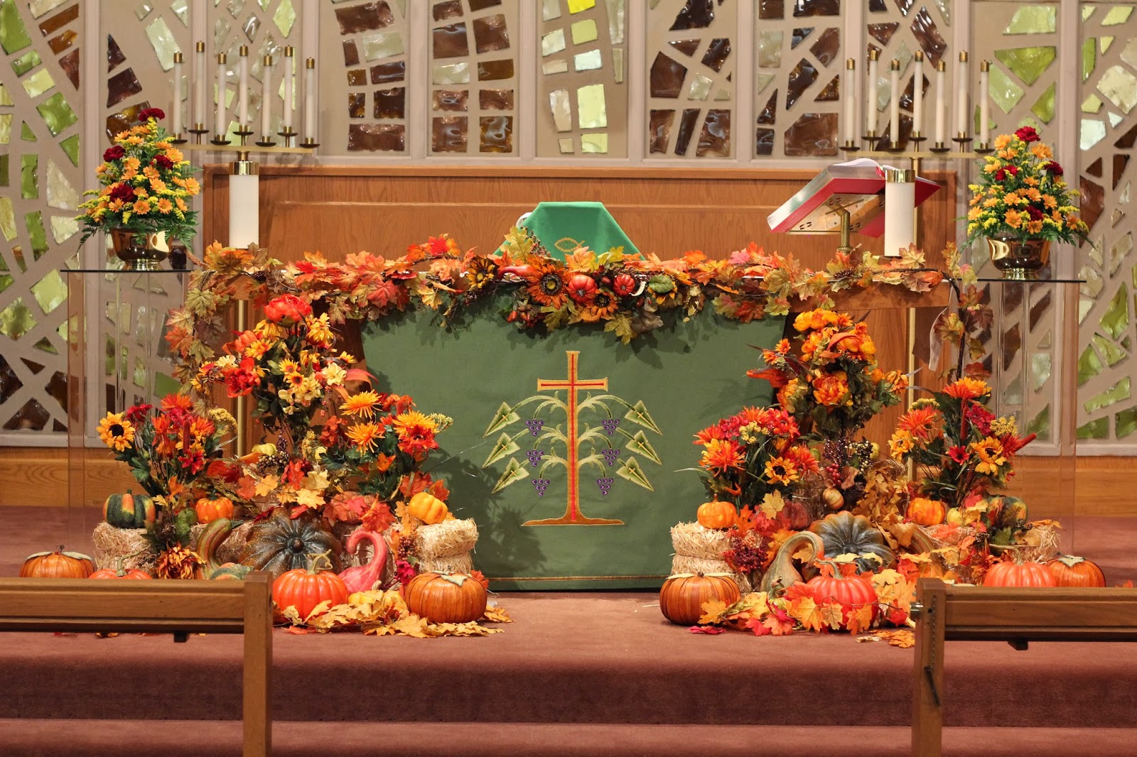 Sandy's 365 PLUS Beautiful Fall Altar