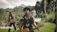 Lirik Lagu Tolong Kabarin Leeyonk Sinatra Jalikan Com