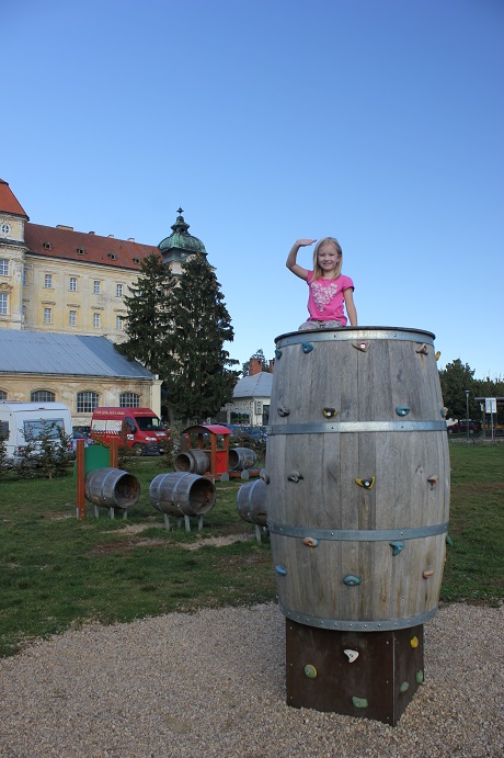 vinařské dětské hřiště u návštěvnického centra Znovín Znojmo