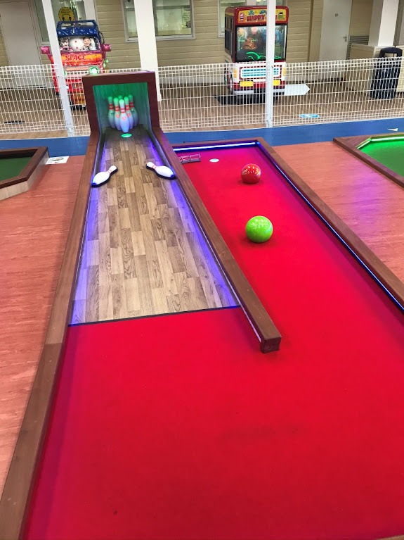 The Ham and Egger Files Caddy Shack Crazy Golf in Shanklin on the Isle