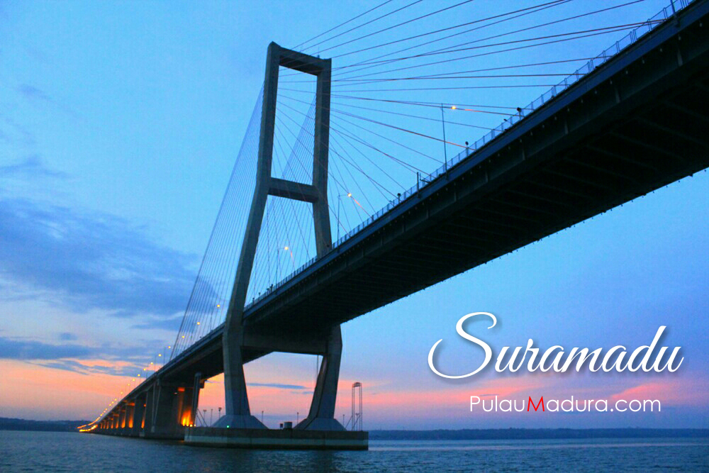 Jembatan Suramadu dan Selat Madura