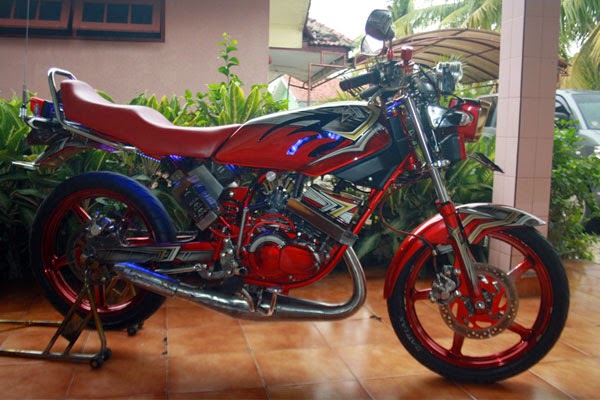 Modifikasi Motor Yamaha RX King : Tampil Nyentrik - Indonesia Motorcycle