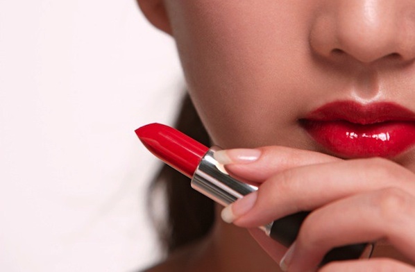 Apply Lipstick for Its Beauty and Health Benefits