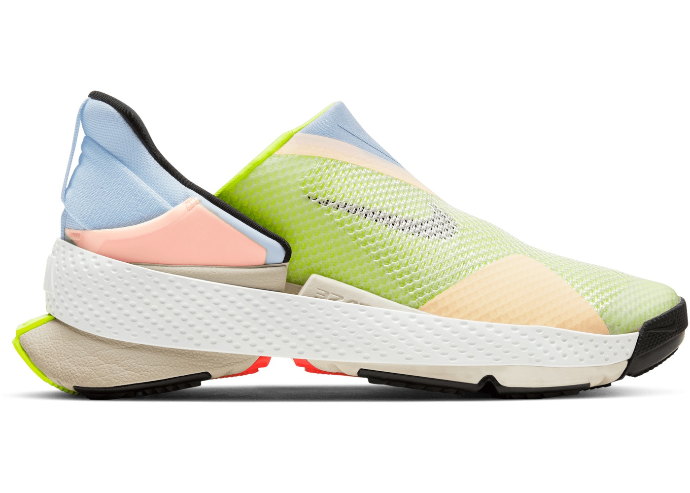 CasoC Blog: Nike's hands-free new shoes