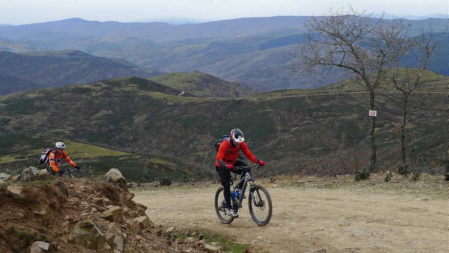 Biciorama: Eligiendo el camino difícil: Ruta de las ermitas en ruinas ...