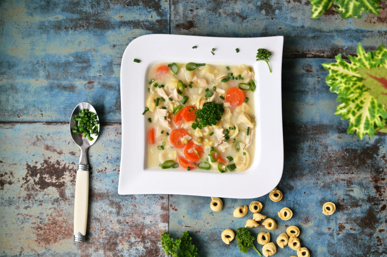 Zupa kremowa z kurczakiem i tortellini