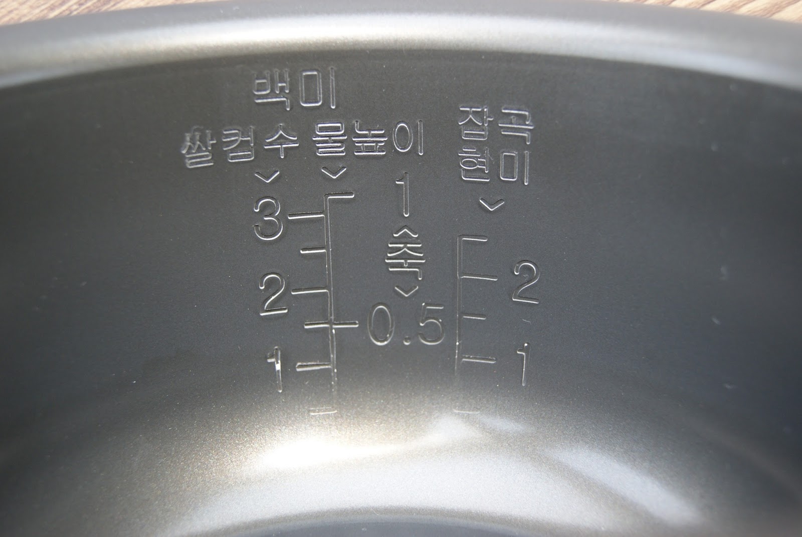 Touring Korea Cuckoo Electric Rice Cooker CR0352FR / CR0351FG