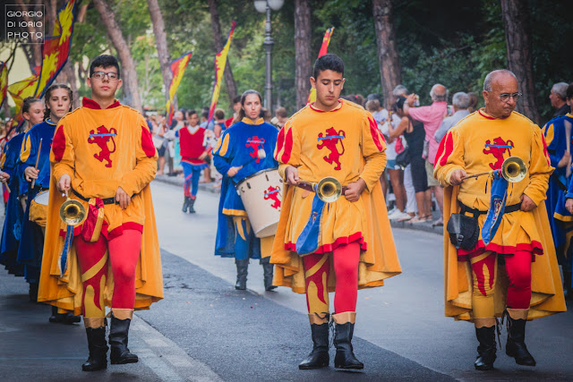 Corteo storico di Sant' Alessandro 2019, Sfilata di Sant' Alessandro 2019, Isola d'Ischia, Foto Ischia, Antiche tradizioni dell' Isola d' Ischia, Ritratto, Castello Aragonese Ischia, Sbandieratori, Mamuthones, 