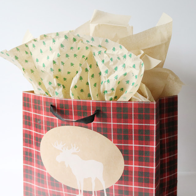 Holiday Gift Wrapping Inspiration - Tissue paper is the finishing touch! | creativebag.com