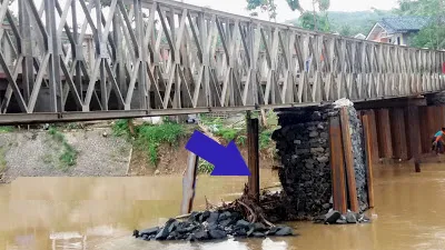 Resmi di Buka,  Pilar Satu Jembatan Bailey Ciputrapinggan Malah Ambruk