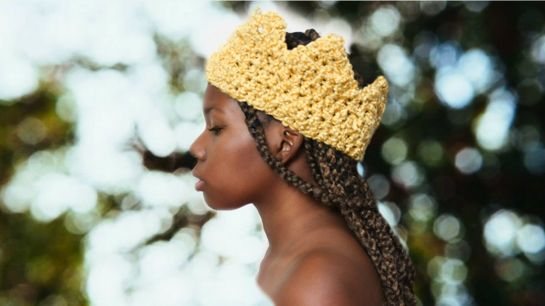 the dream crochet blog. Tutorial Tuesday Crochet Crown Ear Warmer. Free Crochet Pattern.