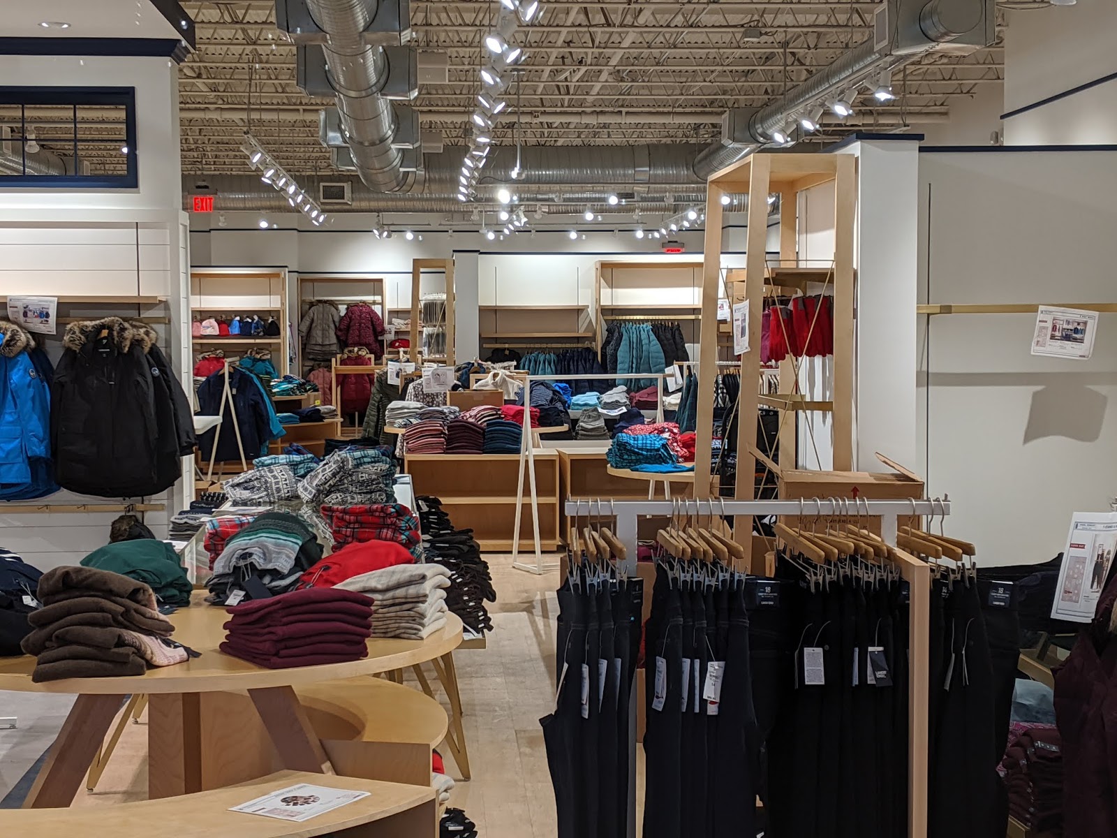 Rockville Nights First look Lands' End Rockville store (Photos)