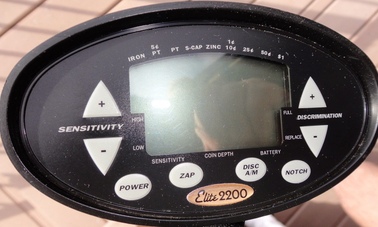 Détecteur de métaux Elite 2200 Bounty hunter