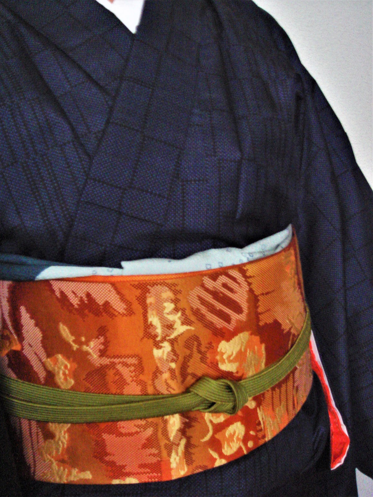 藍色大島紬にオレンジ系の八寸名古屋帯|50代60代の普段着物～母の着物からハッピーライフ